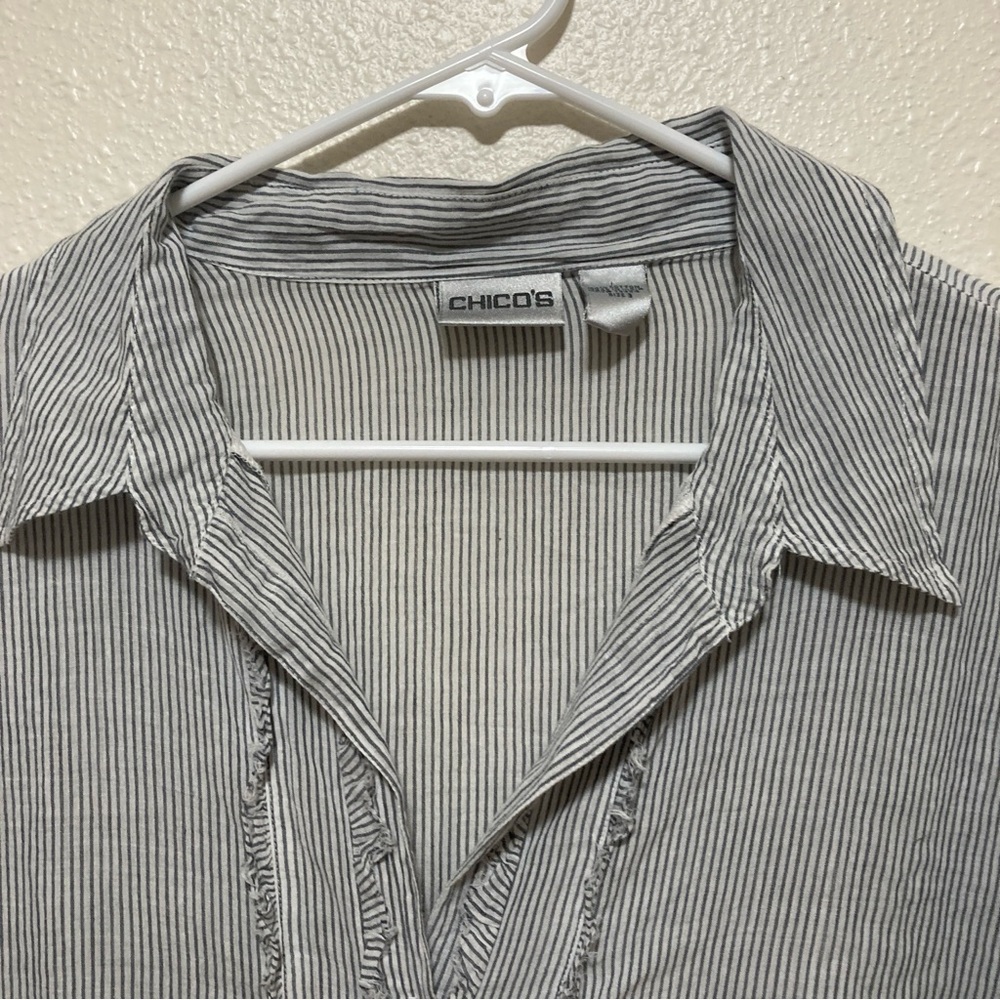 Chico's Blouse Ruffle Striped Button Up Shirt Blue White Long Sleeve Sz 3 Cotton - Picture 15 of 16